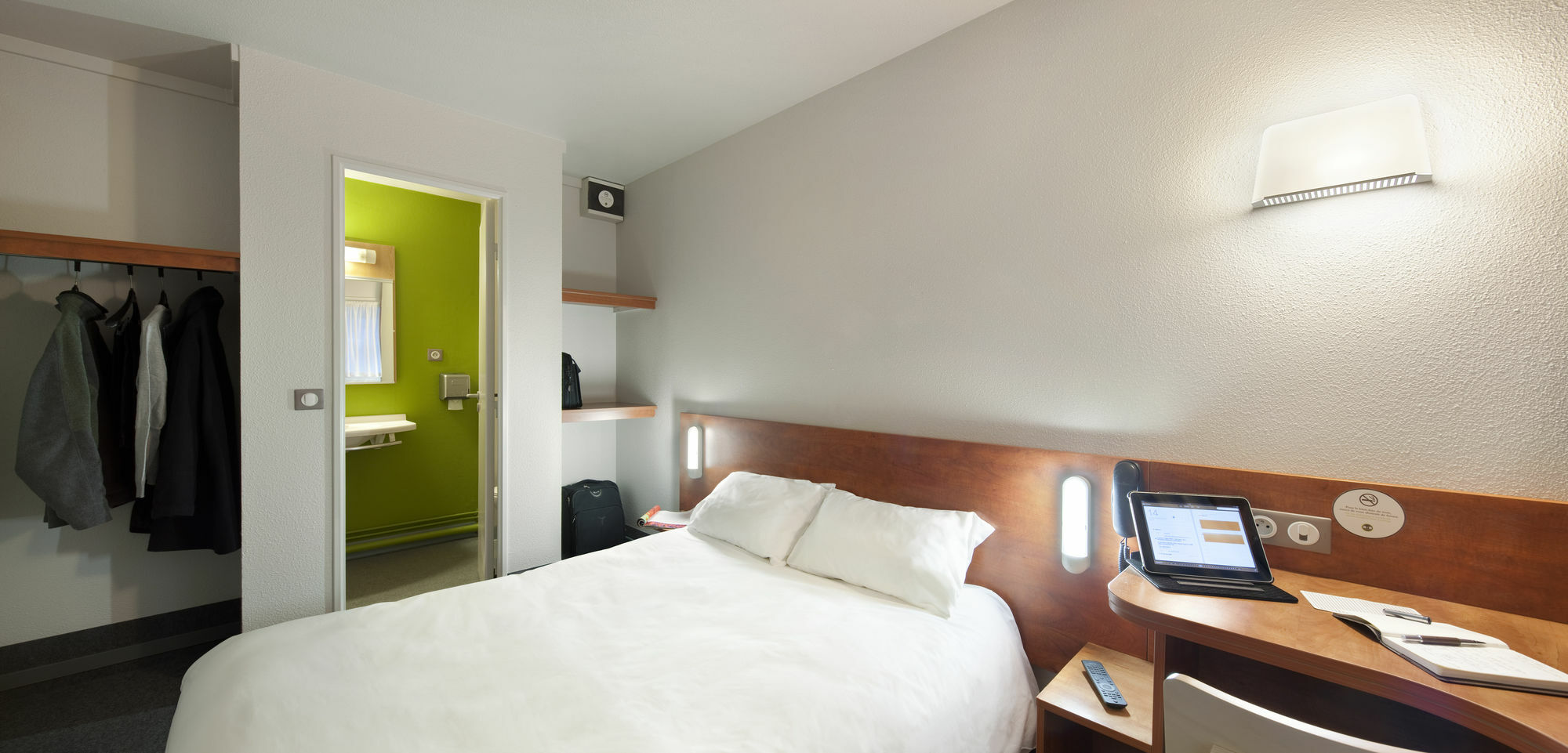 B&B Hotel Angers 1 Beaucouzé Exterior photo